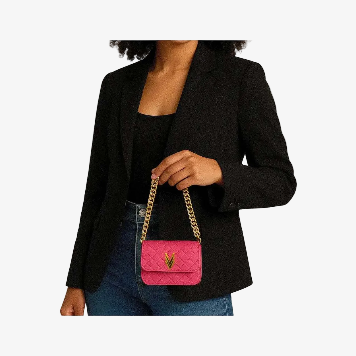 Model holding
mia tiny purse