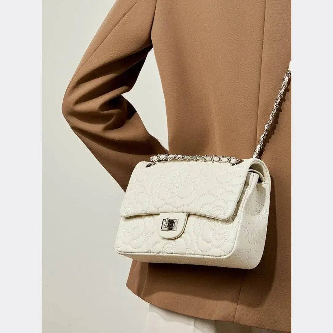 Chiara Quilted Bag with Silver Chain and Inside Pockets - VAGOSHOPS